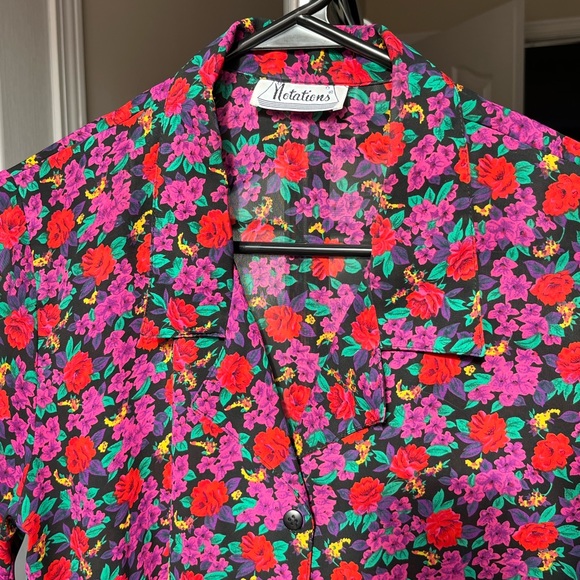 *SOLD* Vintage Notations floral short sleeve button up with collar - Picture 1 of 7
